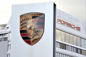 Unternehmenssitz der Porsche AG © IMAGO / STAR-MEDIA